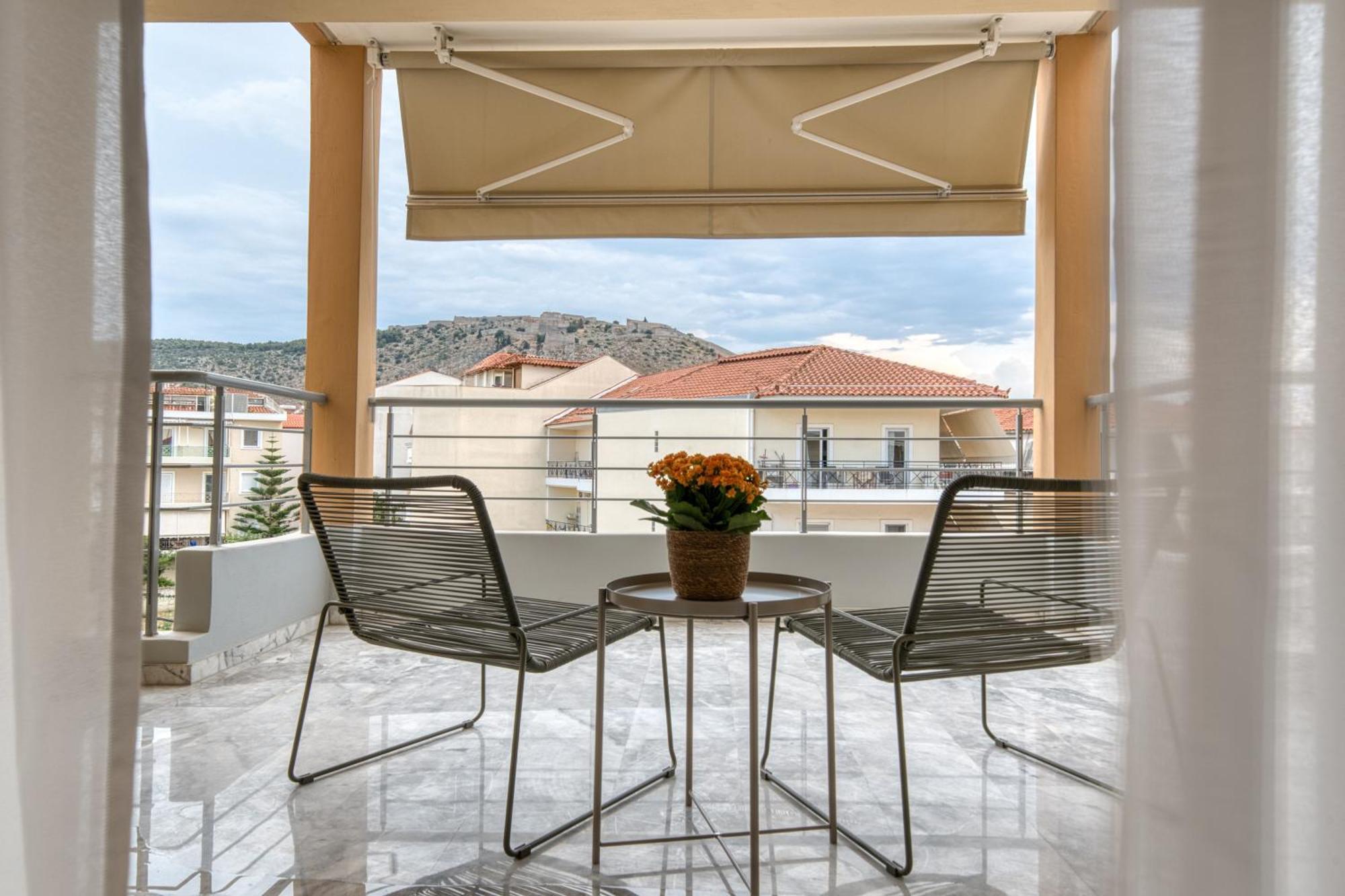Living In Nafplio Avantgarde Apartment Bagian luar foto